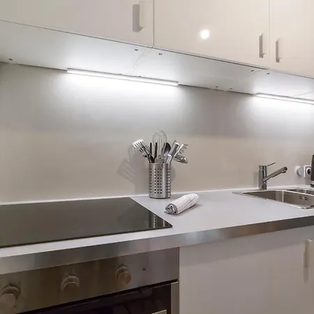 Arbre Sec - Furnished - Downtown